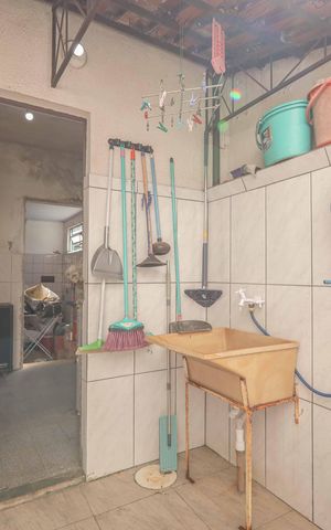 Casa à venda com 140m², 3 quartos e 2 vagasÁrea de Serviço