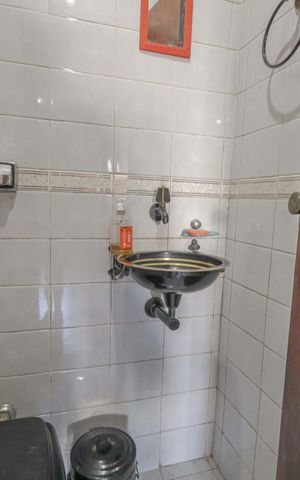 Casa à venda com 140m², 3 quartos e 2 vagasLavabo 