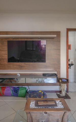 Casa à venda com 140m², 3 quartos e 2 vagasSala