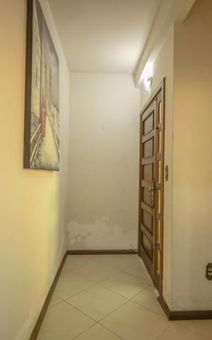Casa à venda com 140m², 3 quartos e 2 vagasSala