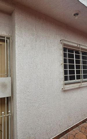 Casa de condomínio para alugar com 90m², 2 quartos e 1 vaga Casa de condomínio para alugar com 90m², 2 quartos e 1 vagaFachada interna