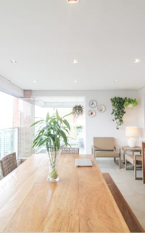 Apartamento à venda com 133m², 2 quartos e 2 vagas Apartamento à venda com 133m², 2 quartos e 2 vagasVaranda