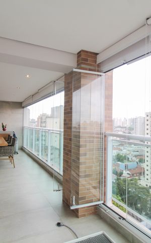 Apartamento à venda com 133m², 2 quartos e 2 vagas Apartamento à venda com 133m², 2 quartos e 2 vagasVaranda