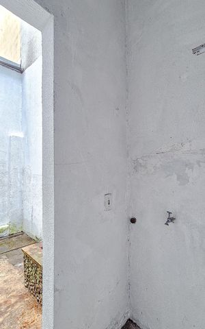 Casa à venda com 72m², 2 quartos e sem vaga Casa à venda com 72m², 2 quartos e sem vagaÁrea externa
