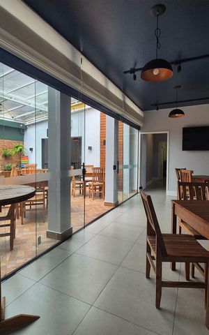 Casa para alugar com 281m², 3 quartos e 5 vagas Casa para alugar com 281m², 3 quartos e 5 vagasSala de Jantar