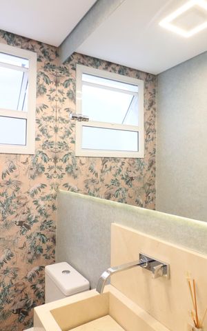 Casa à venda com 230m², 4 quartos e 2 vagasLavabo