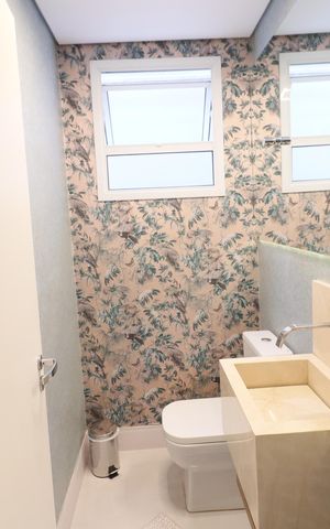 Casa à venda com 230m², 4 quartos e 2 vagasLavabo