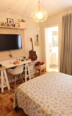 Casa à venda com 230m², 4 quartos e 2 vagasSuíte 2