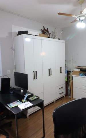 Casa à venda com 230m², 4 quartos e 2 vagasEscritório