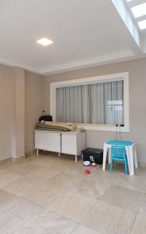 Casa à venda com 230m², 4 quartos e 2 vagasGaragem