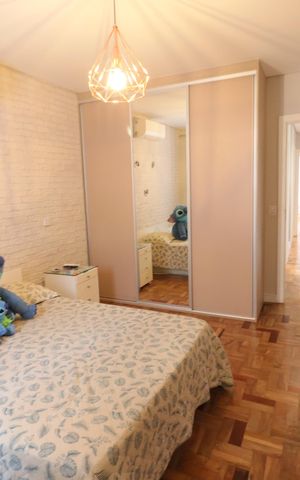 Casa à venda com 230m², 4 quartos e 2 vagasSuíte 2