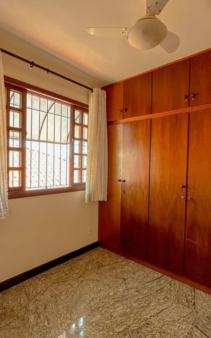 Casa à venda com 300m², 4 quartos e 2 vagas