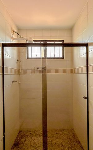 Casa à venda com 300m², 4 quartos e 2 vagas