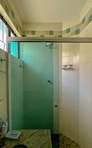 Casa à venda com 300m², 4 quartos e 2 vagas
