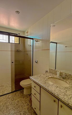 Casa à venda com 300m², 4 quartos e 2 vagas