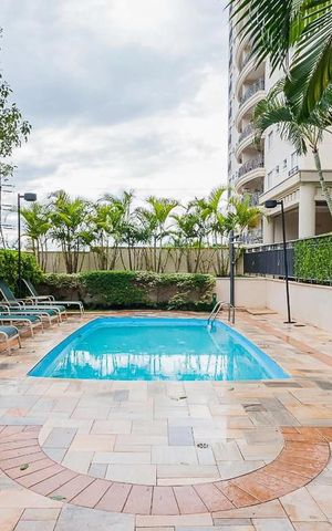 Apartamento à venda com 75m², 3 quartos e 2 vagas Apartamento à venda com 75m², 3 quartos e 2 vagasÁrea comum - Piscina