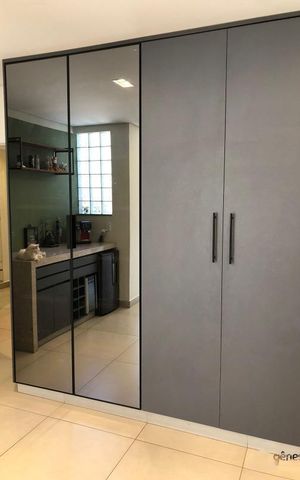 Casa à venda com 292m², 4 quartos e 2 vagas