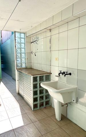Casa à venda com 168m², 2 quartos e 2 vagas Casa à venda com 168m², 2 quartos e 2 vagasÁrea de Serviço
