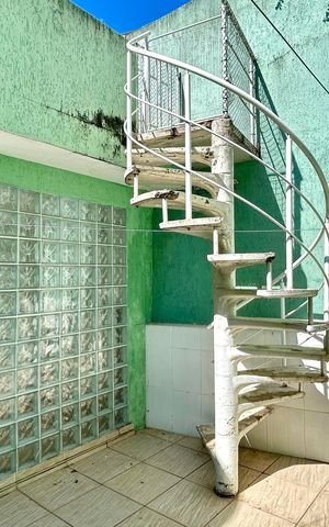 Casa à venda com 168m², 2 quartos e 2 vagas Casa à venda com 168m², 2 quartos e 2 vagasQuintal