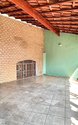 Casa à venda com 168m², 2 quartos e 2 vagas Casa à venda com 168m², 2 quartos e 2 vagasChurrasqueira
