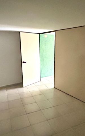 Casa à venda com 168m², 2 quartos e 2 vagas Casa à venda com 168m², 2 quartos e 2 vagasGaragem
