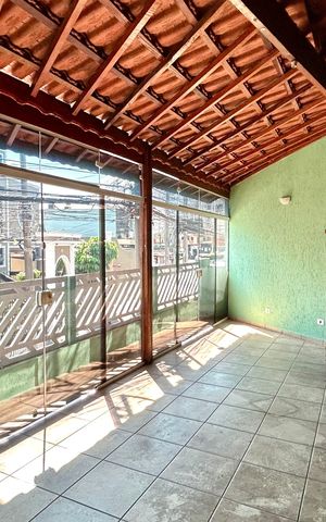 Casa à venda com 168m², 2 quartos e 2 vagas Casa à venda com 168m², 2 quartos e 2 vagasChurrasqueira