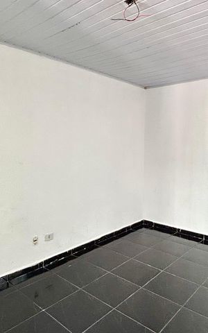 Casa à venda com 168m², 2 quartos e 2 vagas Casa à venda com 168m², 2 quartos e 2 vagasQuarto 2