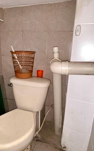 Casa à venda com 168m², 2 quartos e 2 vagas Casa à venda com 168m², 2 quartos e 2 vagasBanheiro 2