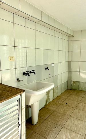 Casa à venda com 168m², 2 quartos e 2 vagas Casa à venda com 168m², 2 quartos e 2 vagasÁrea de Serviço