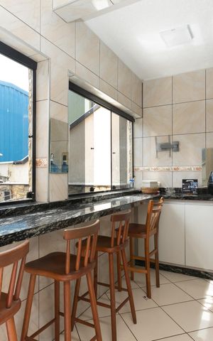 Casa à venda com 171m², 3 quartos e 2 vagas Casa à venda com 171m², 3 quartos e 2 vagasCozinha