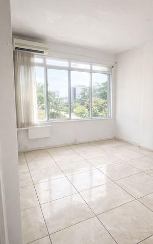 Studio à venda com 33m², 1 quarto e sem vaga Studio à venda com 33m², 1 quarto e sem vagaSala