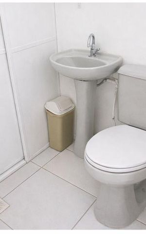 Studio para alugar com 27m², 1 quarto e 1 vaga Studio para alugar com 27m², 1 quarto e 1 vagaBanheiro