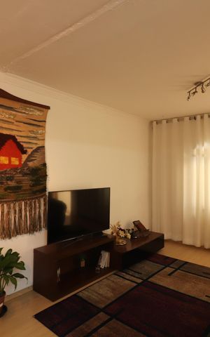 Casa à venda com 155m², 3 quartos e 2 vagasSala 