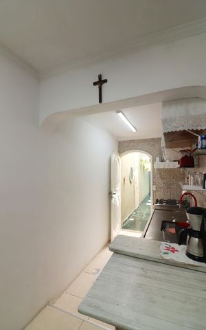 Casa à venda com 155m², 3 quartos e 2 vagasCozinha 