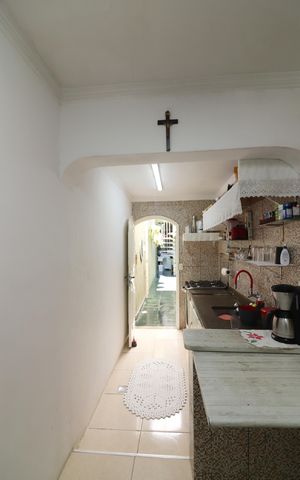 Casa à venda com 155m², 3 quartos e 2 vagasCozinha 