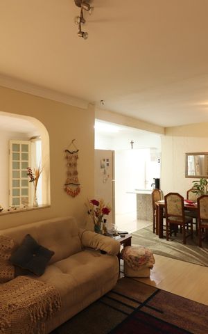 Casa à venda com 155m², 3 quartos e 2 vagasSala 