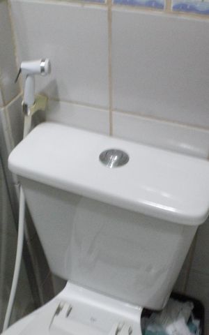 Casa de condomínio à venda com 150m², 4 quartos e 1 vagaBanheiro da Suíte 1