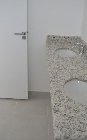 Apartamento à venda com 134m², 3 quartos e 3 vagasBanheiro da Suíte 1