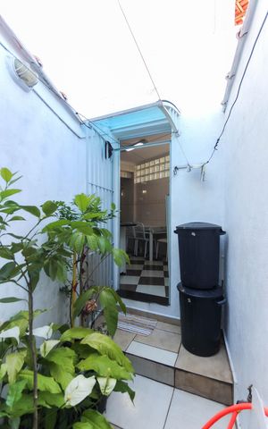 Casa à venda com 205m², 4 quartos e 2 vagasQuintal Casa 1