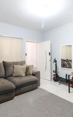 Casa à venda com 205m², 4 quartos e 2 vagasSala Casa 2
