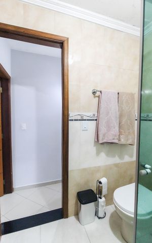 Casa à venda com 205m², 4 quartos e 2 vagasBanheiro Casa 2