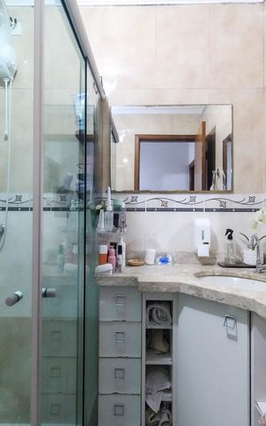 Casa à venda com 205m², 4 quartos e 2 vagasBanheiro Casa 2