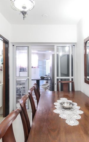 Casa à venda com 205m², 4 quartos e 2 vagasSala Casa 1