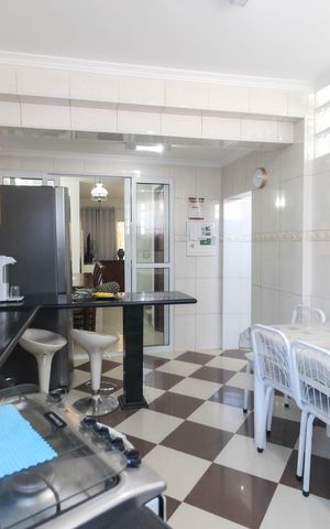 Casa à venda com 205m², 4 quartos e 2 vagasCozinha Casa 1
