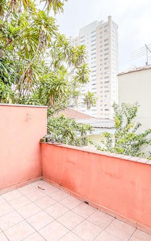 Casa à venda com 112m², 3 quartos e 1 vaga Casa à venda com 112m², 3 quartos e 1 vagaSacada