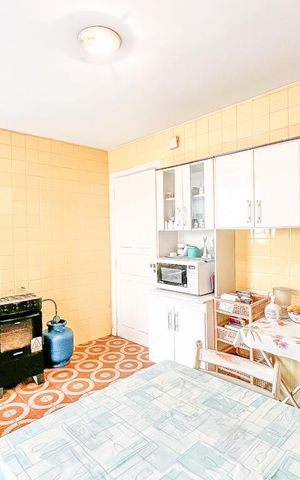 Casa à venda com 112m², 3 quartos e 1 vaga Casa à venda com 112m², 3 quartos e 1 vagaCozinha