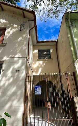 Casa à venda com 112m², 3 quartos e 1 vaga Casa à venda com 112m², 3 quartos e 1 vagaFachada