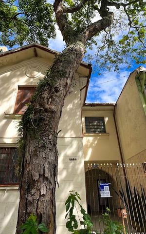 Casa à venda com 112m², 3 quartos e 1 vaga Casa à venda com 112m², 3 quartos e 1 vagaFachada