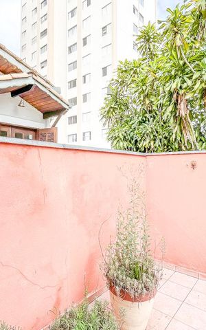 Casa à venda com 112m², 3 quartos e 1 vaga Casa à venda com 112m², 3 quartos e 1 vagaSacada