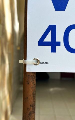 Casa à venda com 112m², 3 quartos e 1 vaga Casa à venda com 112m², 3 quartos e 1 vagaPlaquinha